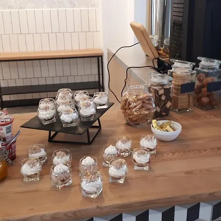 アパートホテル Stacja 605 カルパッチ